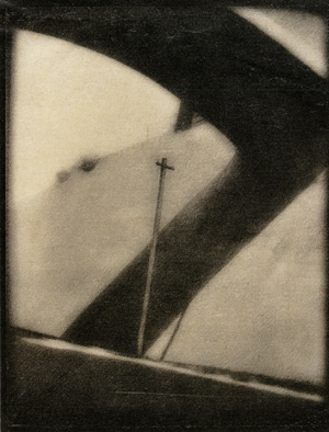 Tsusaka Jun (1900-1963), Bridge in Hakuyō, Volume 5, No. 6 (1926) Tsusaka Jun was one of the Japan Photographic Art Association’